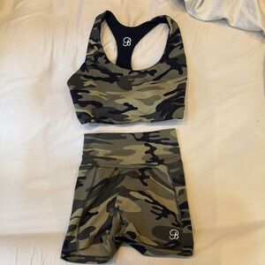 Bombshells sportswear camo set